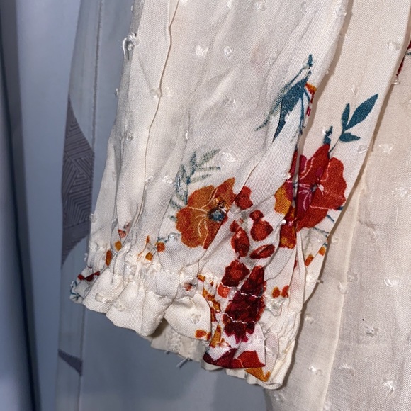 NWOT Cream Blouse with Rust and Orange floral clusters size XXL - Picture 5 of 7